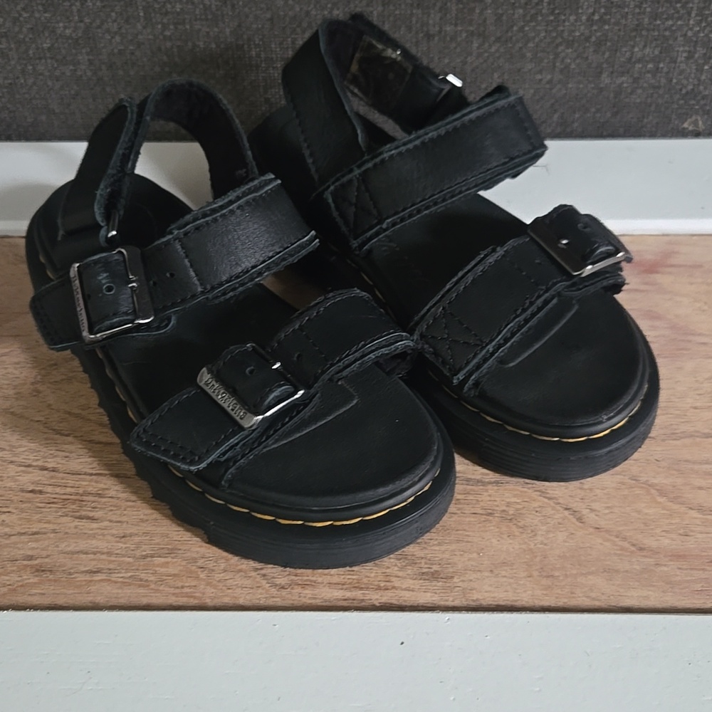 Doc Martins Kyle J Black Soft Wair Black Sandals Size 12 Dr Martens Doc Doc DMs
